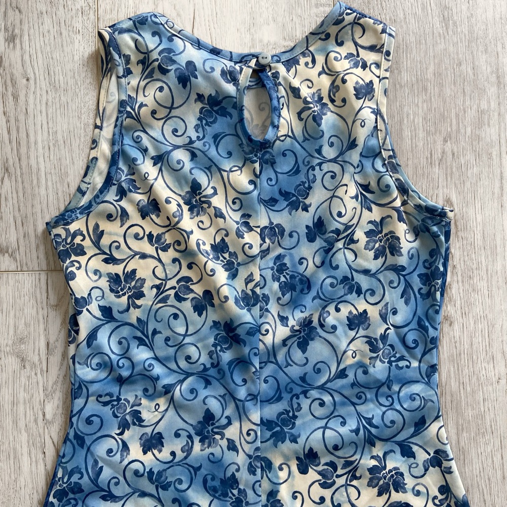 Blue and white floral sundress - Picture 9 of 9